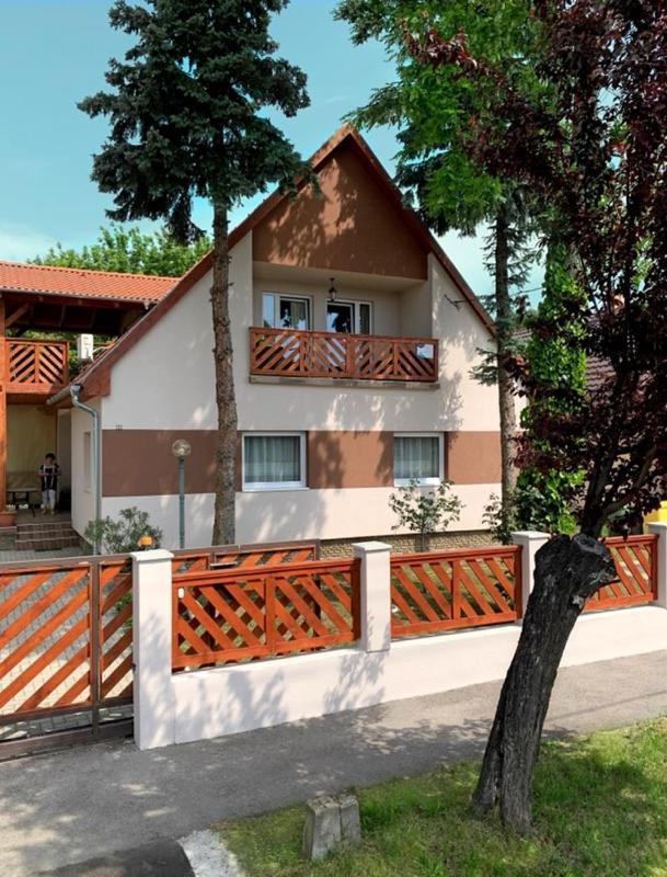 Hanna Apartman Balatonlelle Exterior foto